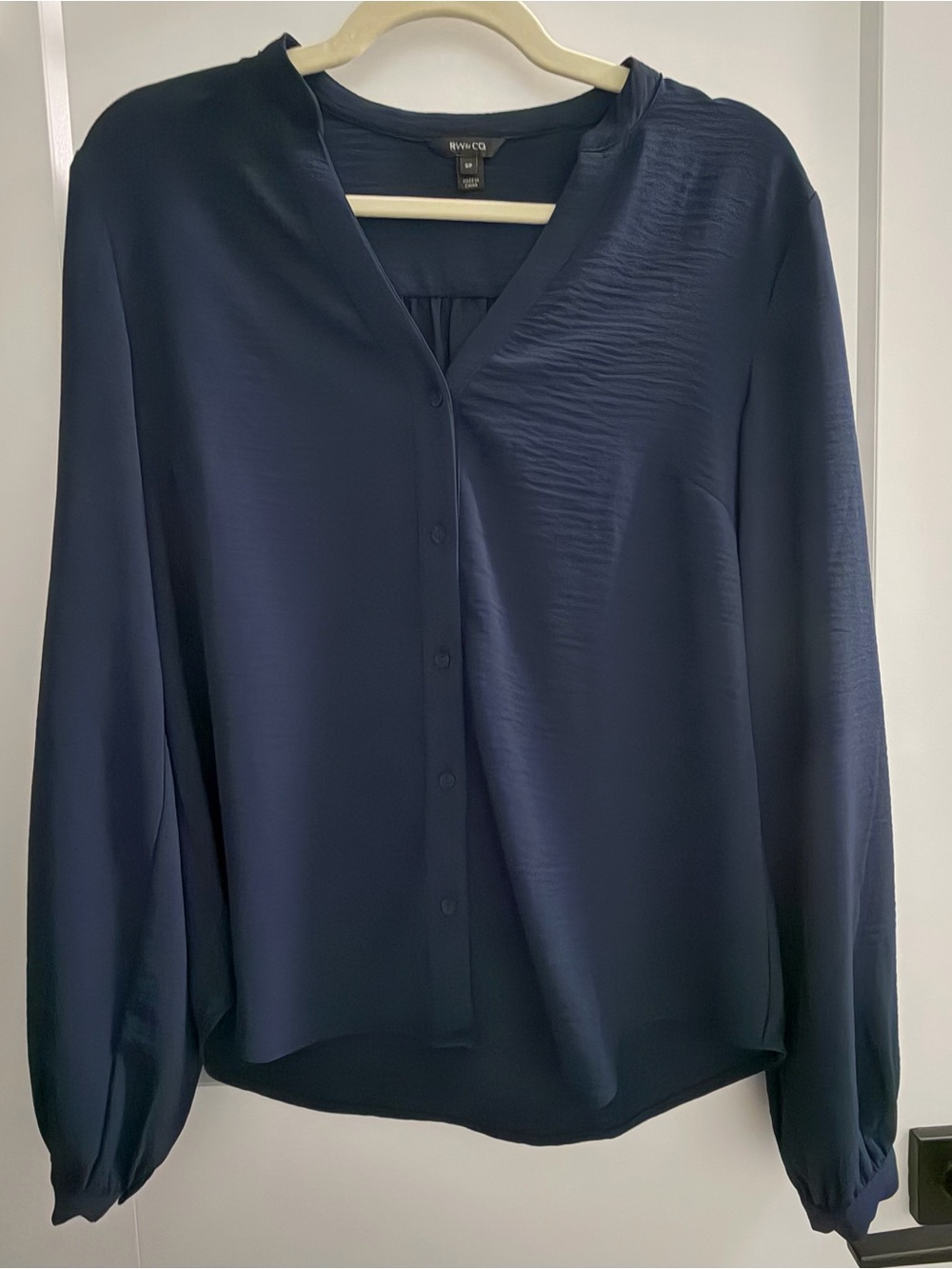 RW&CO. Navy V-Neck Button Front Blouse